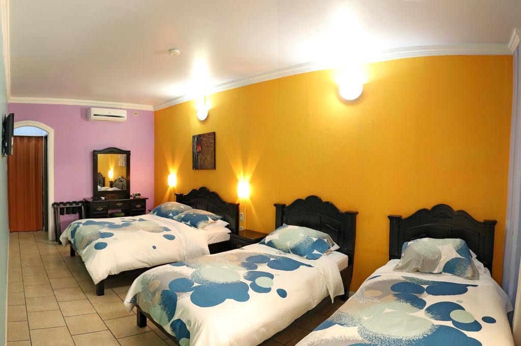 Hotel Eskalima Alajuela Dış mekan fotoğraf