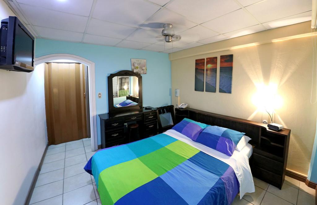 Hotel Eskalima Alajuela Dış mekan fotoğraf